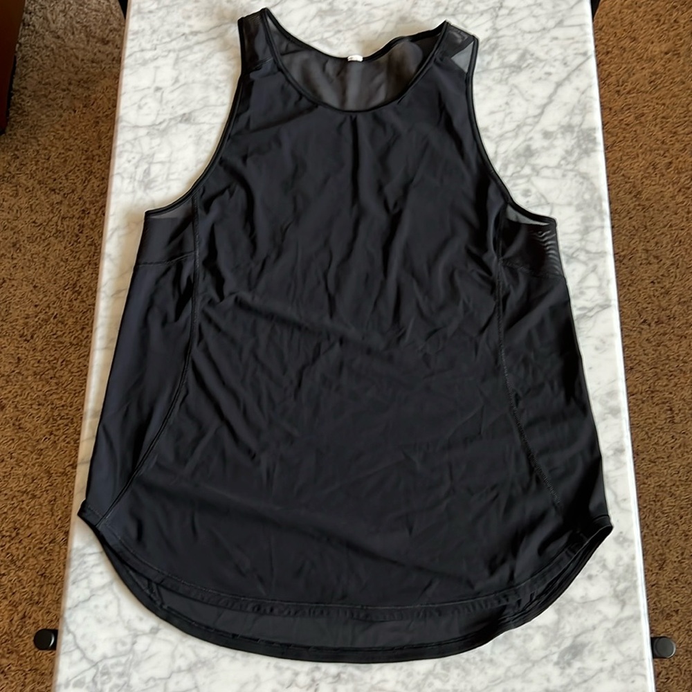 Lululemon sculpture tank